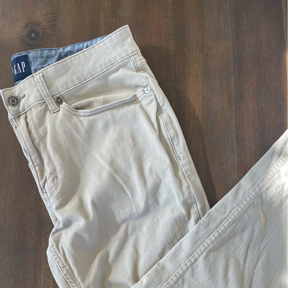 GAP lightweight soft stretch Casual jeans 32 x 30 tan